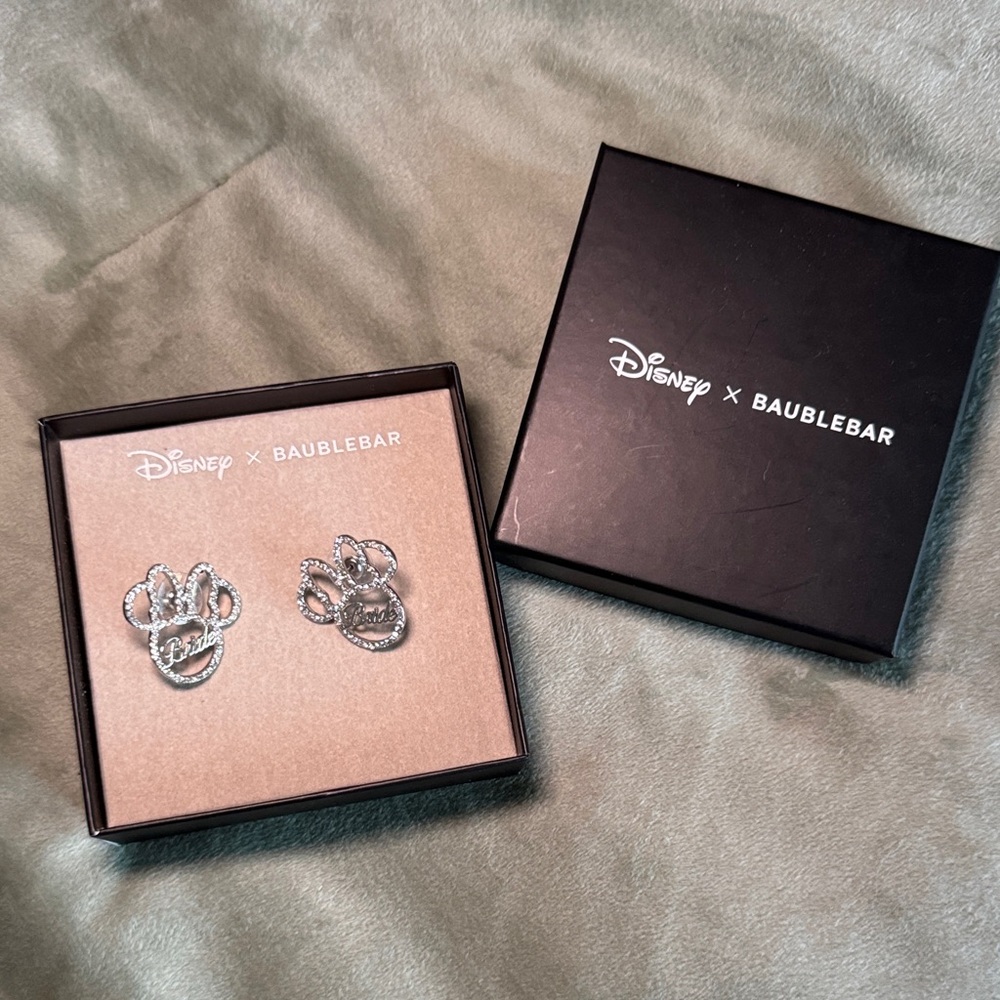 Baublebar bride Minnie earrings!